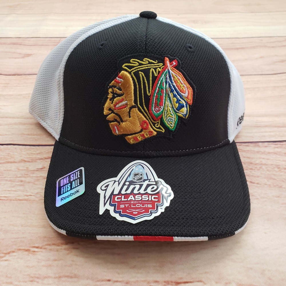 Chicago Blackhawks‎ Hat Cap Fitted One Size Black White NHL Hockey Mens Adult A6